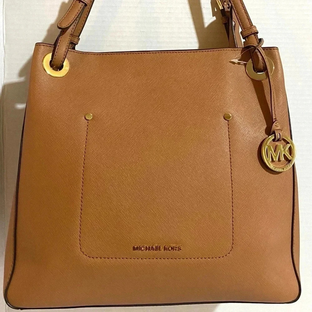 Michael kors brown saffiano leather shoulder handbag